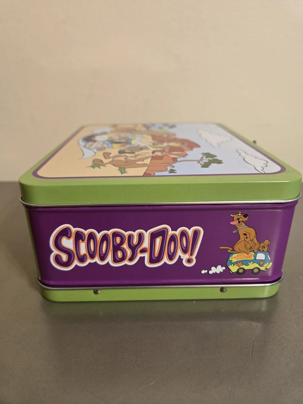 Scooby-Doo Metal Tin Lunch Box with 100 Piece Puzzle